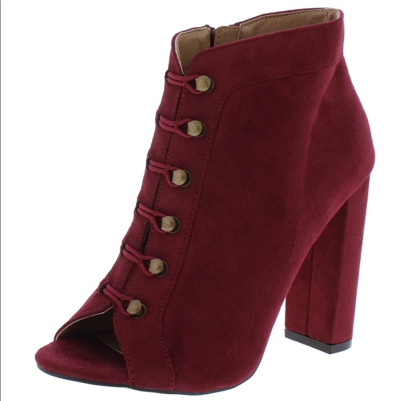 Monique - Picture 1 of 3